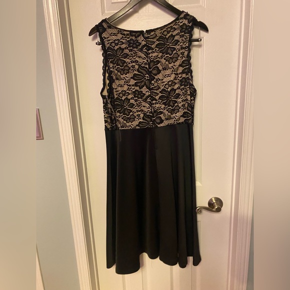 Plus size Suzy Shier Lace Top Dress - Picture 2 of 3